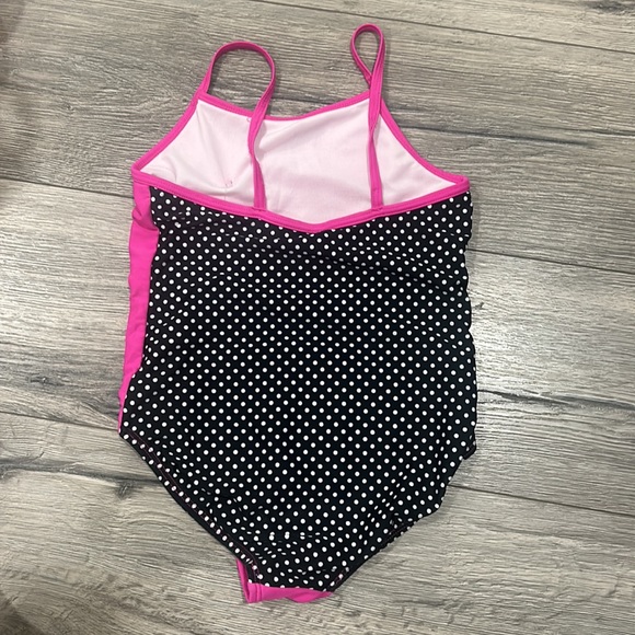 Hello kitty one Piece swimsuit size M(7-8) girls - Picture 2 of 3